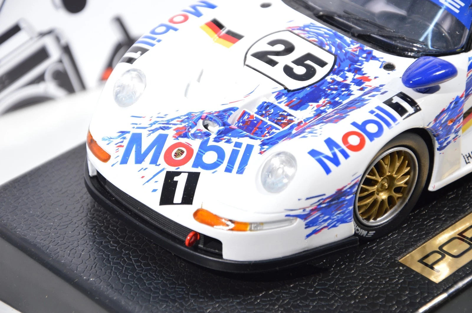 Porsche 911 GT1 Anson Racing