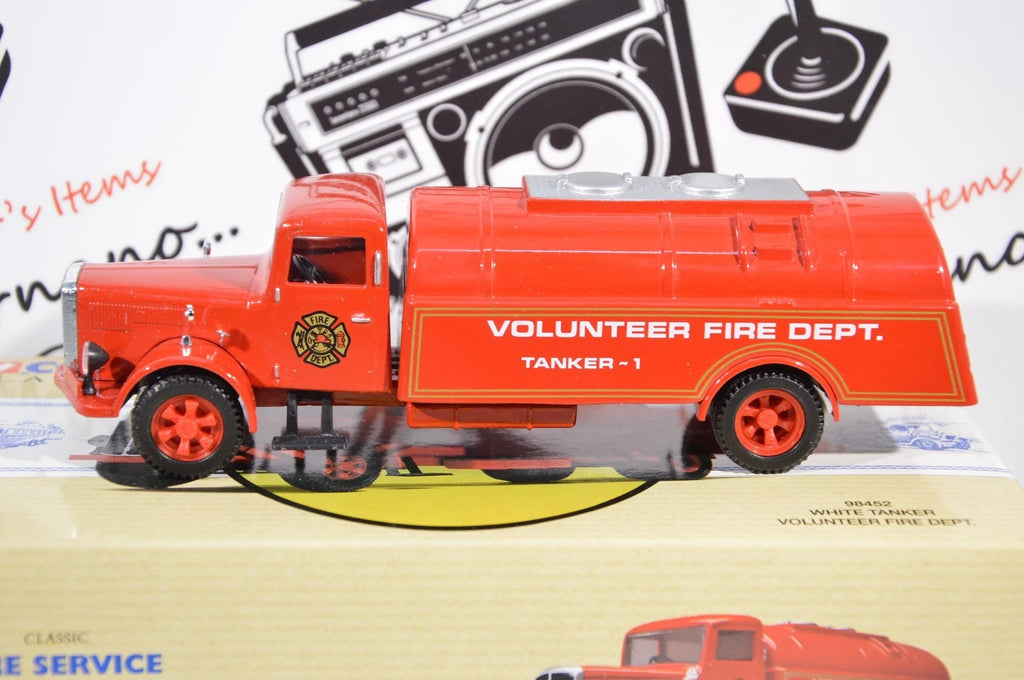White Tanker Volunteer fire dept Corgi Classics 98452