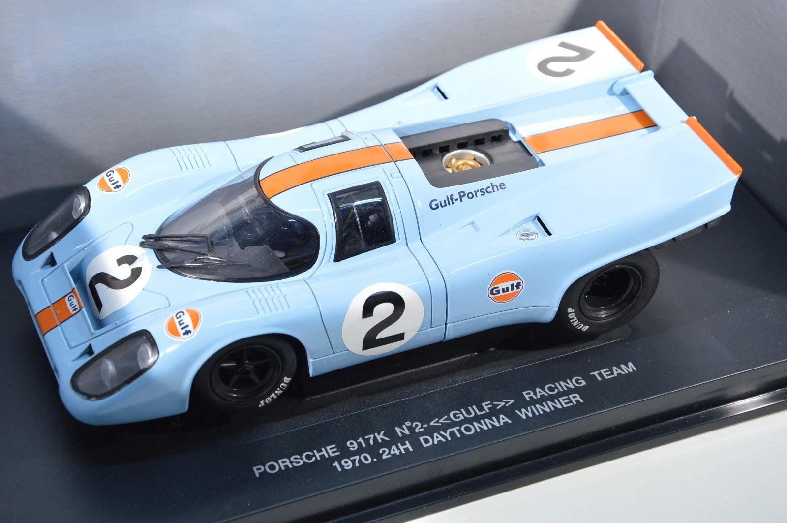 Porsche 917k n°2 Gulf racing team 1970 Universal Hobbies