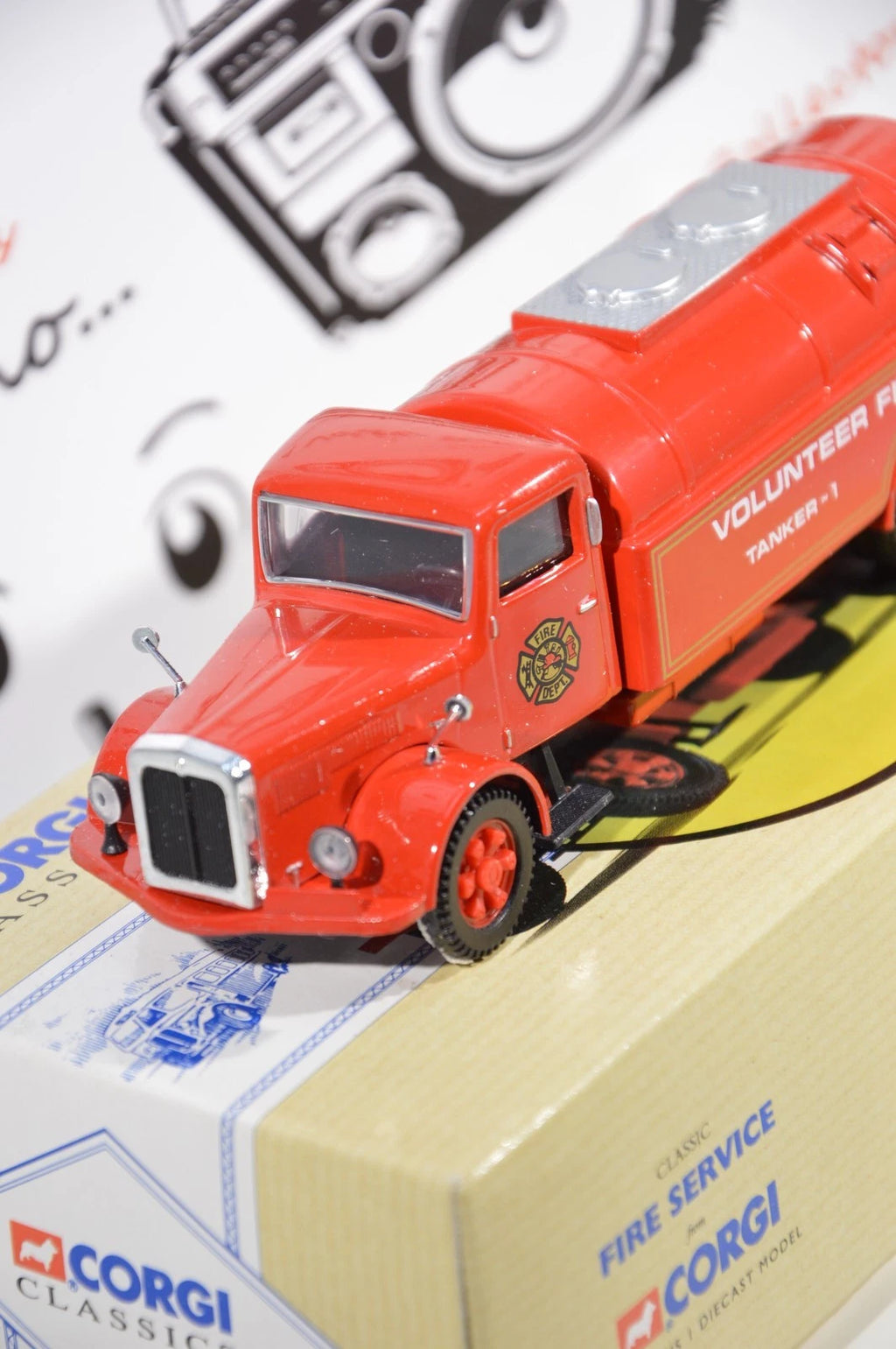 White Tanker Volunteer fire dept Corgi Classics 98452