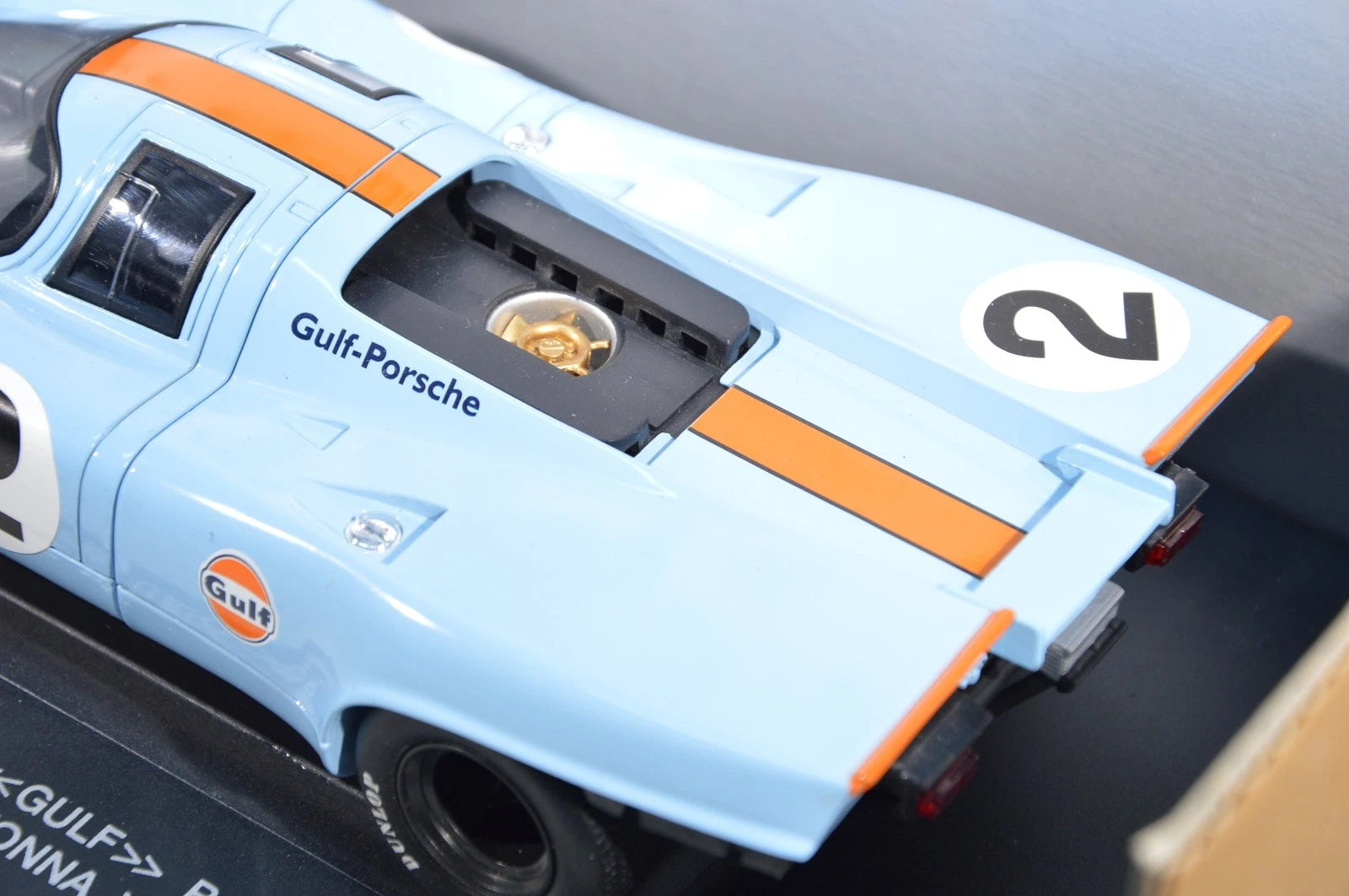 Porsche 917k n°2 Gulf racing team 1970 Universal Hobbies