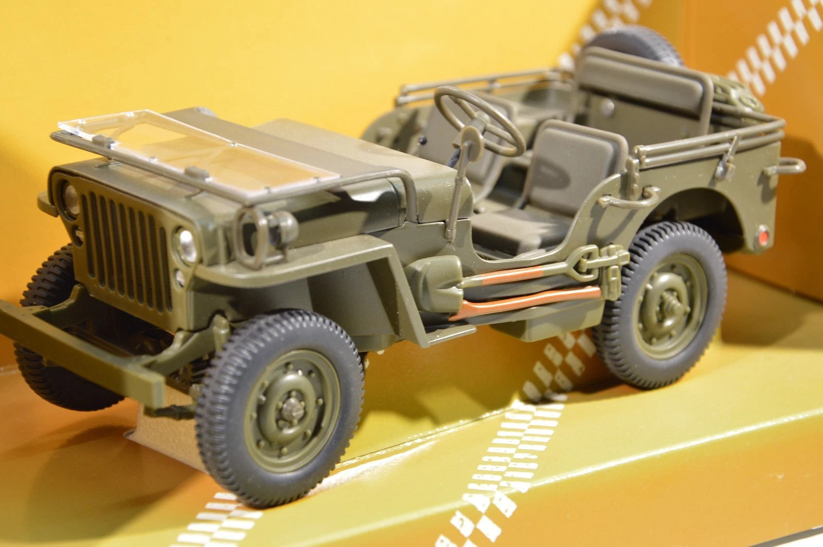 Hotchkiss M 201 Ut models scala 1:18