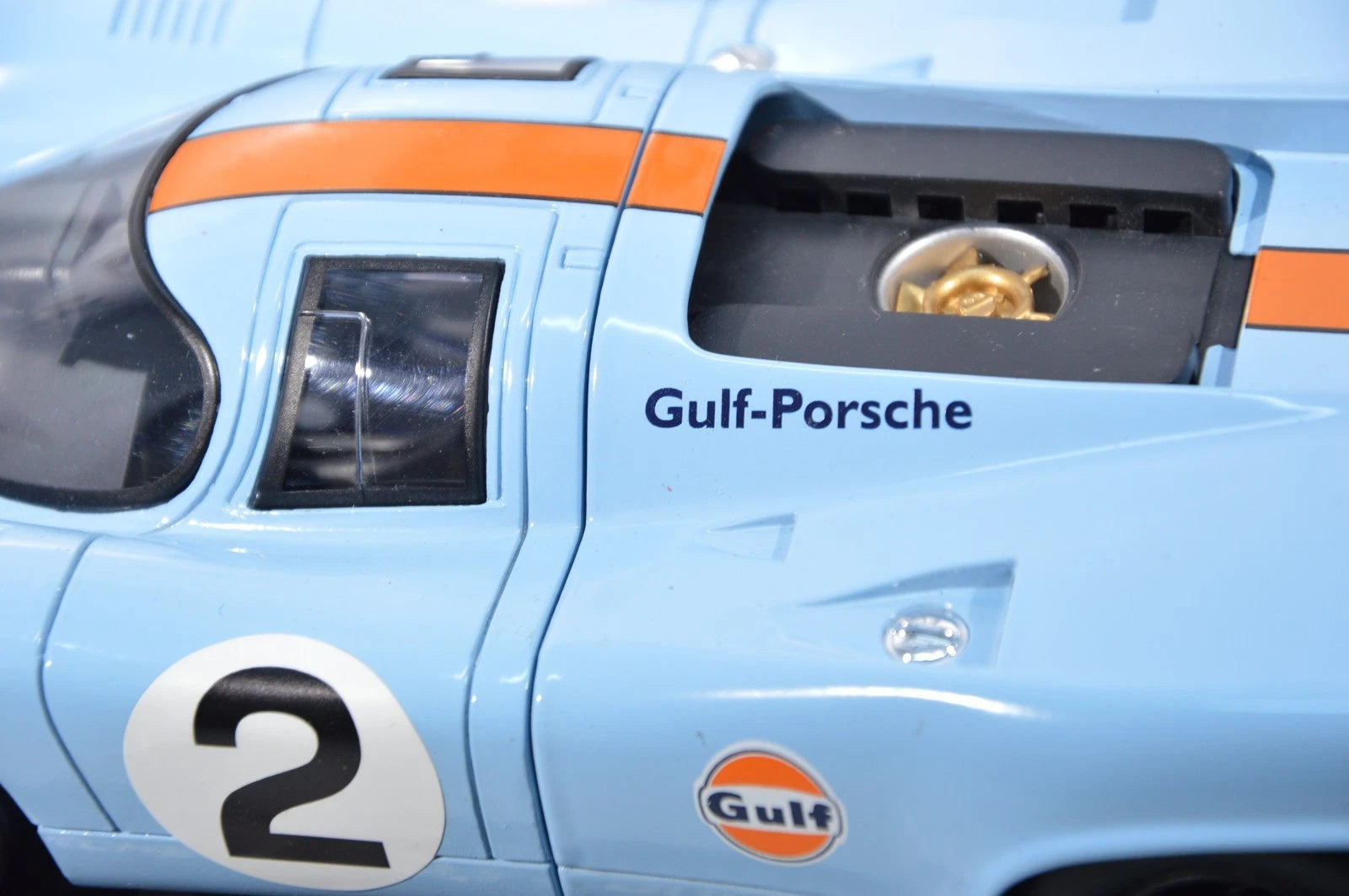 Porsche 917k n°2 Gulf racing team 1970 Universal Hobbies