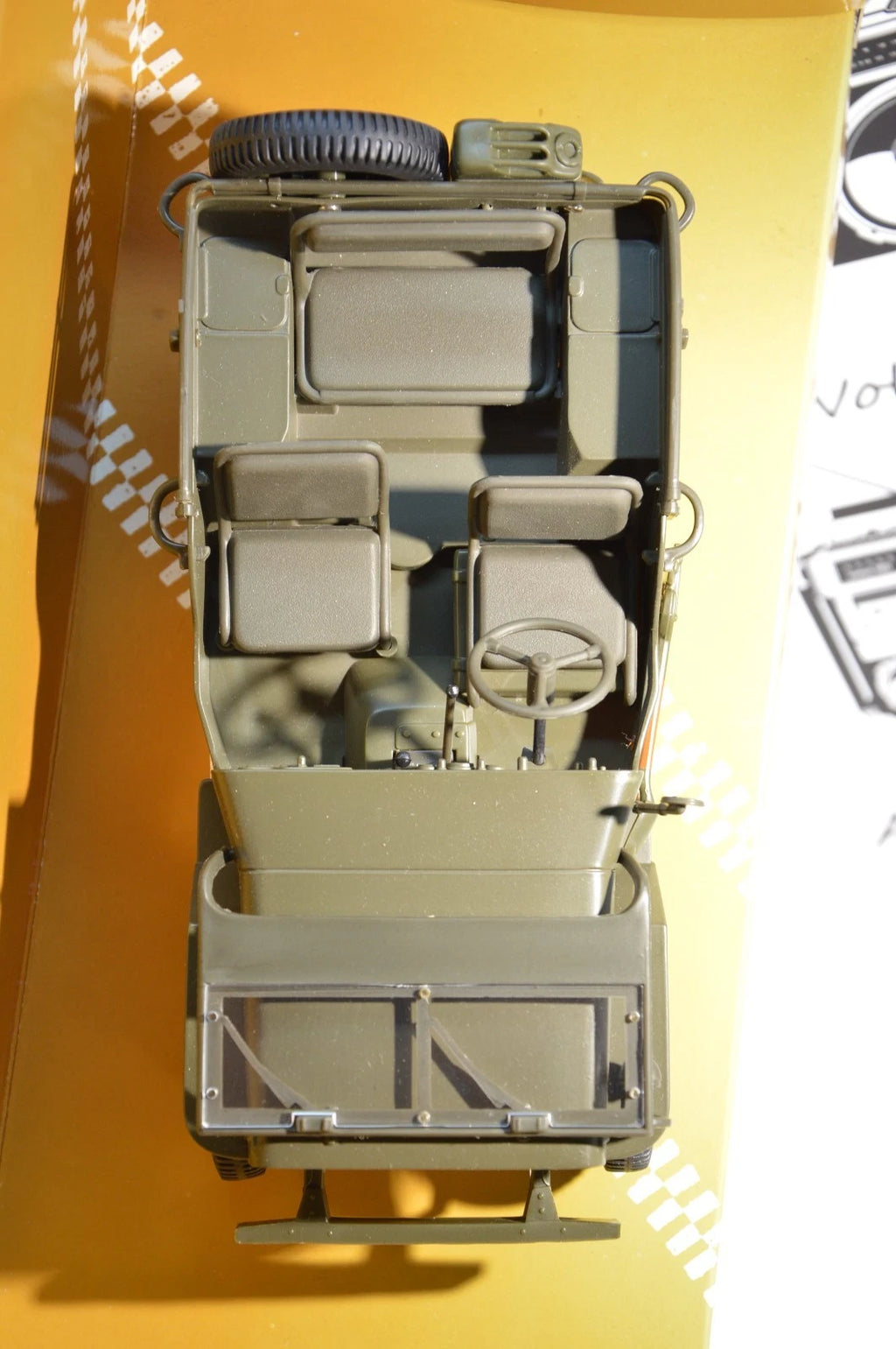 Hotchkiss M 201 Ut models scala 1:18