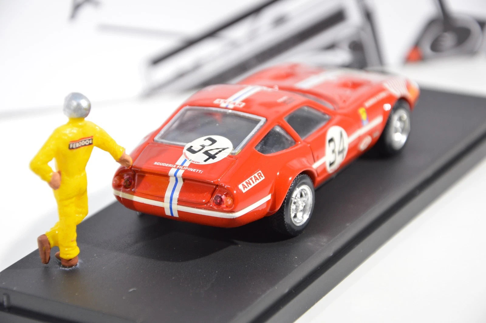 Ferrari 365 gtb/4 Daytona Rio scala 1:43