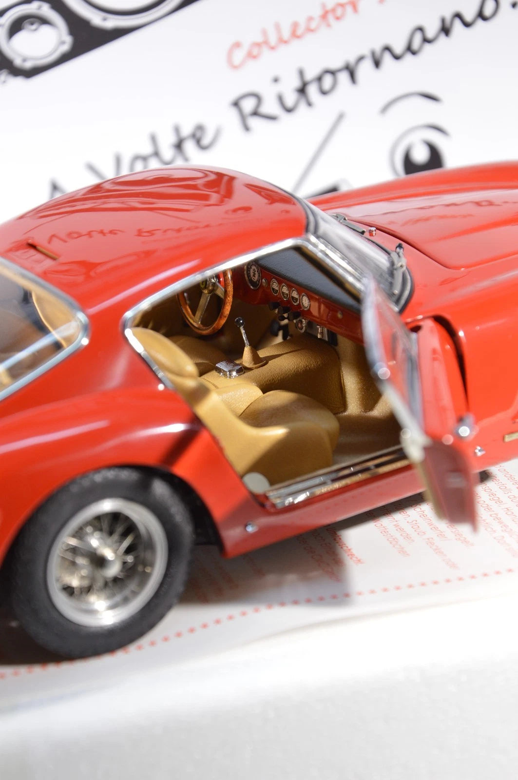 Cmc Ferrari 250 GT Berlinetta passo corto SWB 1961 scala 1:18
