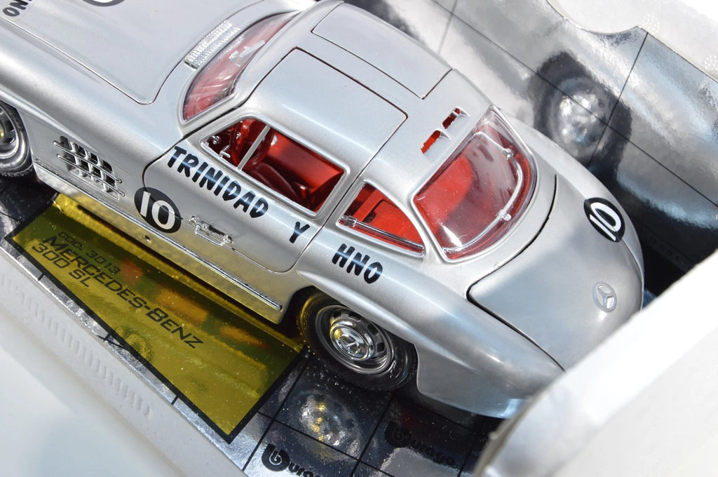 Mercedes-Benz 300 SL 1954 scala 1:18 Bburago