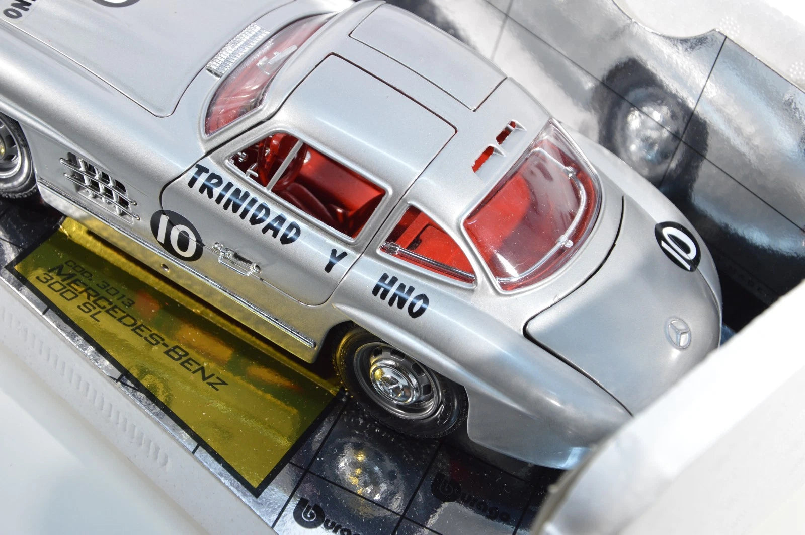Mercedes-Benz 300 SL 1954 scala 1:18 Bburago