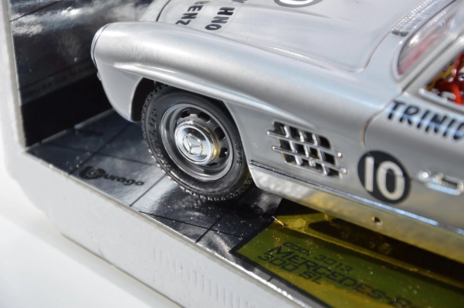 Mercedes-Benz 300 SL 1954 scala 1:18 Bburago