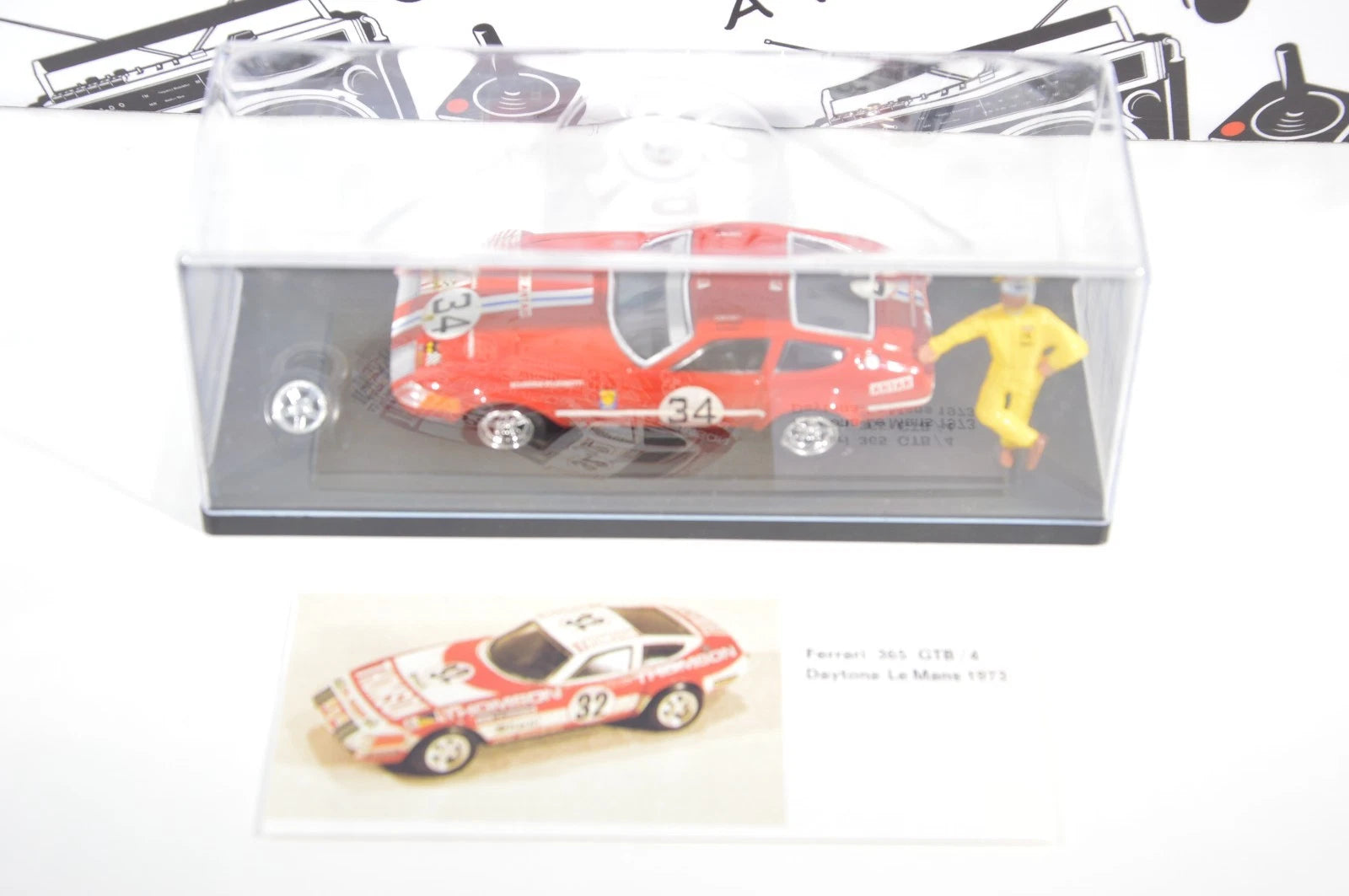 Ferrari 365 gtb/4 Daytona Rio scala 1:43