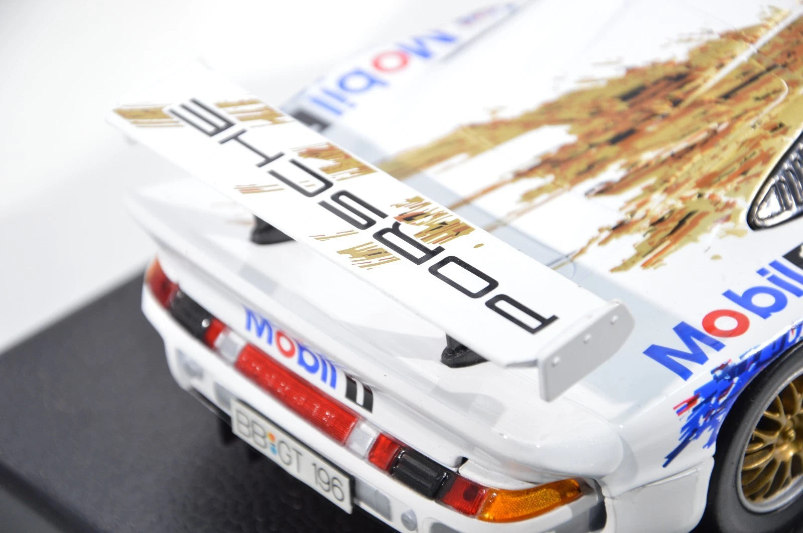 Porsche 911 GT1 Anson Racing